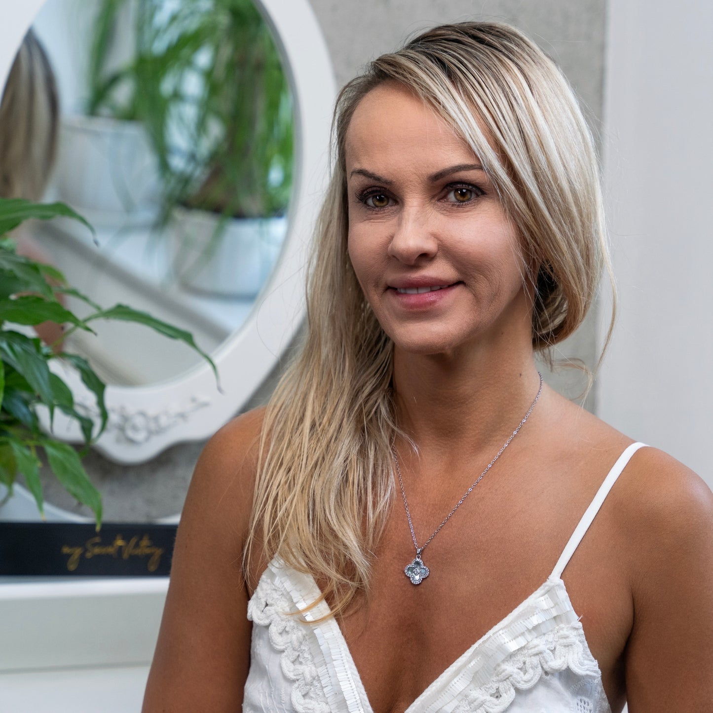 my Secret Victory 18K White Gold Plated Necklace Four Leaf Clover Pendant w/Grey Shell & Cubic Zirconia – Dainty Necklace Birthday Gift